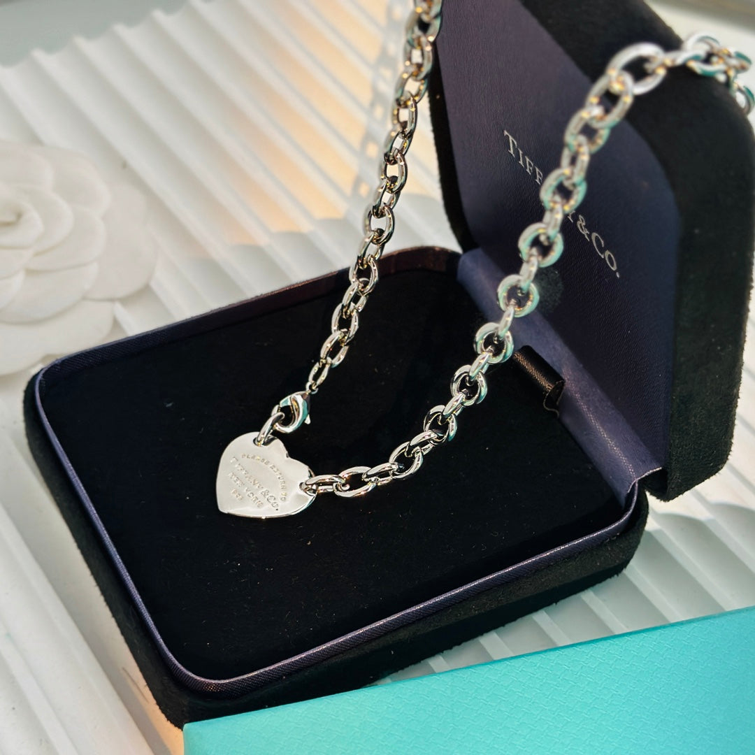 TiffanyNecklace Return to Tiffany Heart Tag Chain Link Necklace