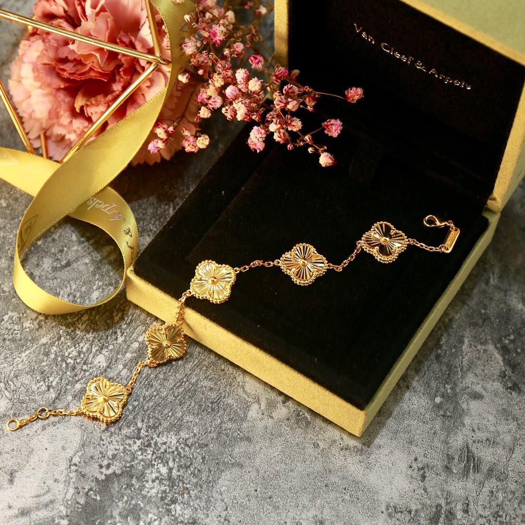 Van Cleef & Arpels Fashion new bracelet for lady jewelry about 20cm high quality gold plated jewelry