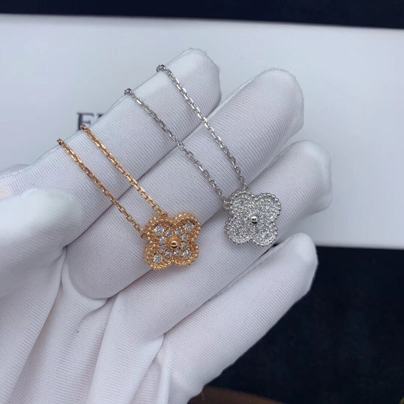 Van Cleef & Arpels  Women's Full Diamond Necklace Jewelry