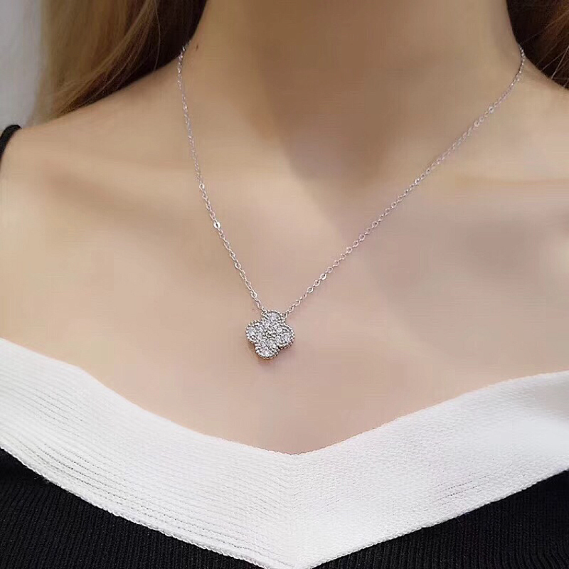 Van Cleef & Arpels  Women's Full Diamond Necklace Jewelry