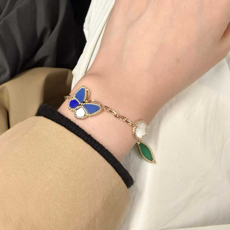 Van Cleef & Arpels Butterfly bracelet, high-end flower and green leaf necklace jewelry ring