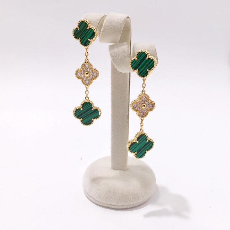 Van Cleef & Arpels Four leaf grass gilded Earrings   Jewelry