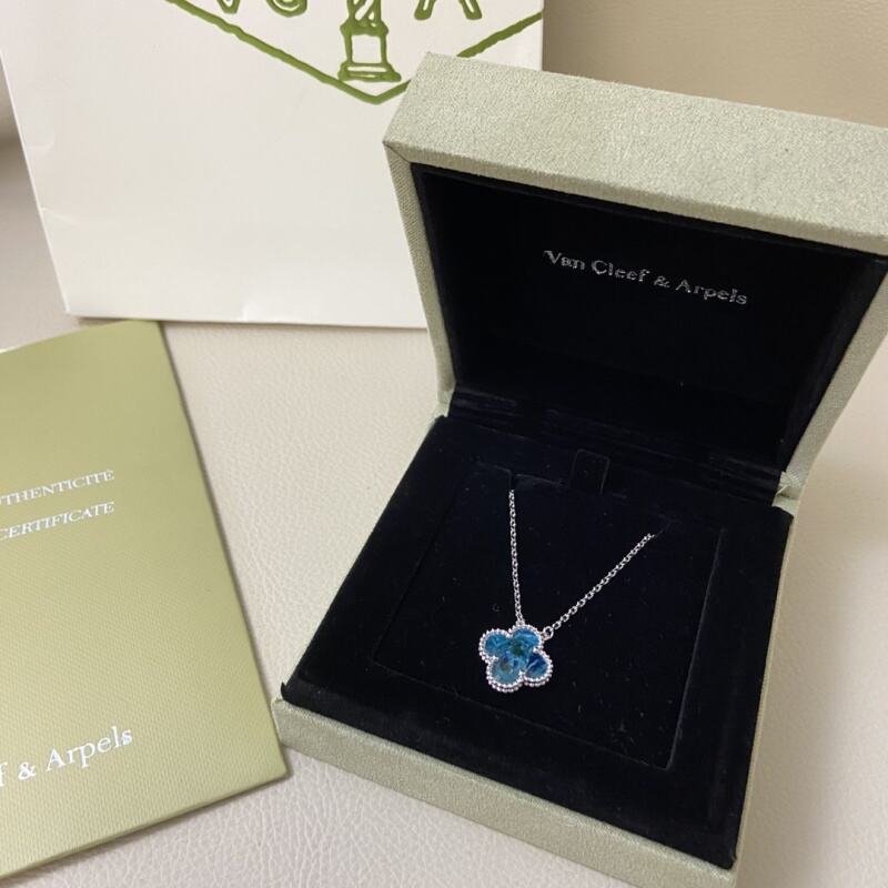 Van Cleef & Arpels   New Mini Spring Necklace Jewelry