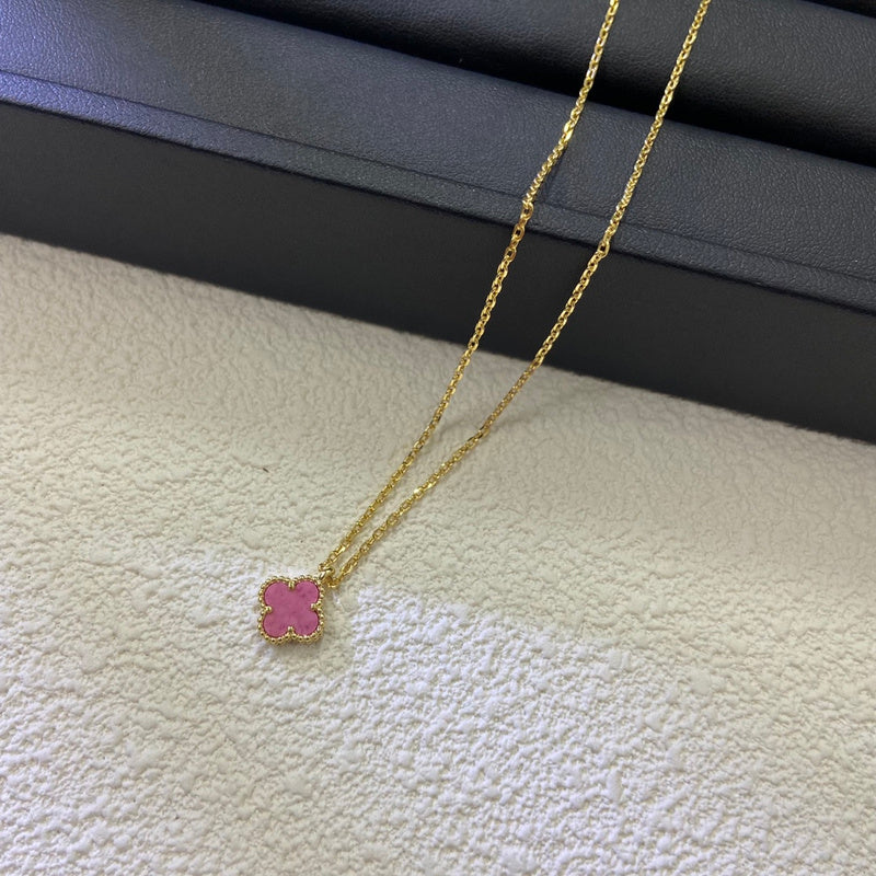 Van Cleef & Arpels  New mini Rose Pink four-leaf Clover necklace jewelry