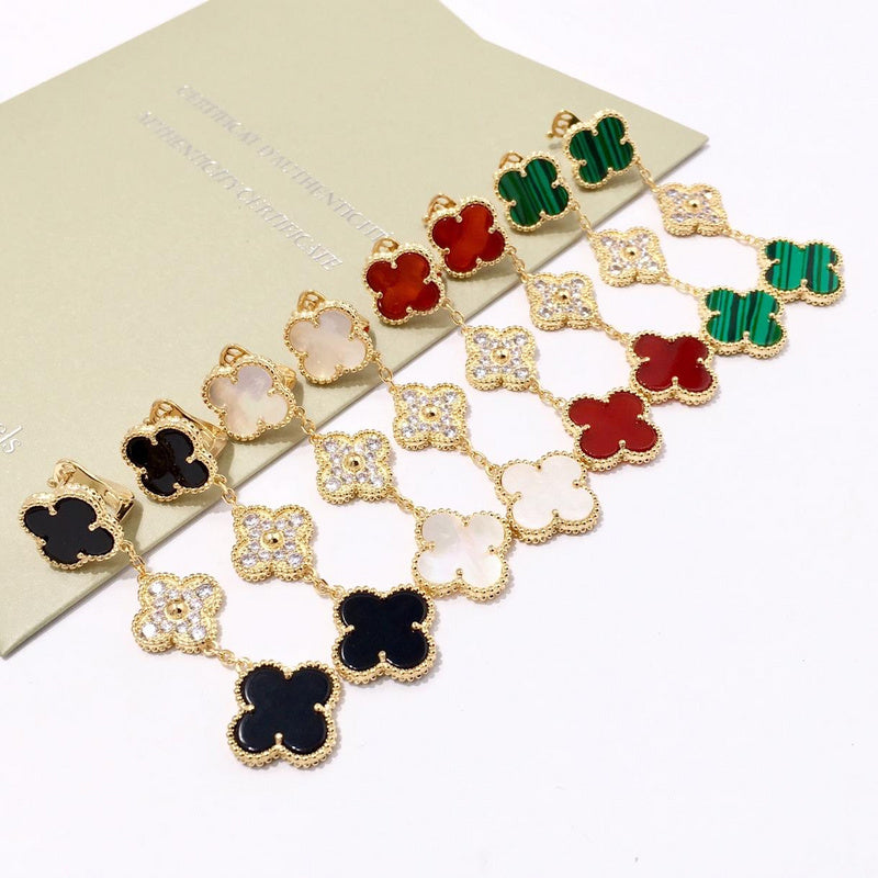Van Cleef & Arpels Four leaf grass gilded Earrings   Jewelry