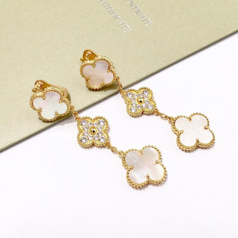 Van Cleef & Arpels Four leaf grass gilded Earrings   Jewelry