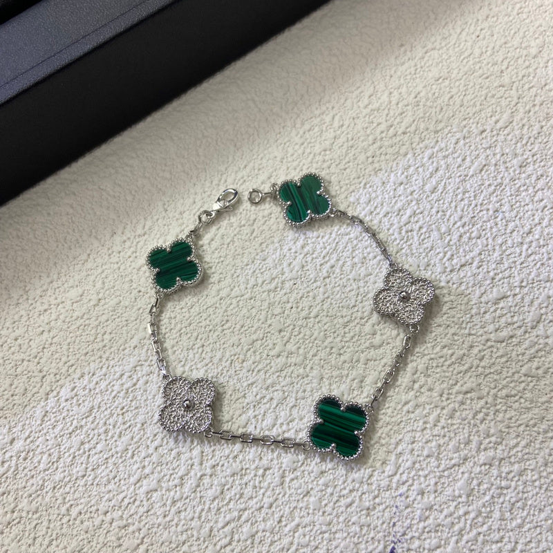 Van Cleef & Arpels bracelet  Women's gold hot malachite green bracelet jewelry