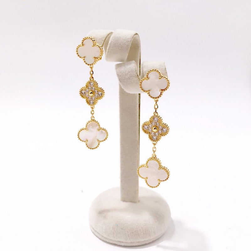 Van Cleef & Arpels Four leaf grass gilded Earrings   Jewelry