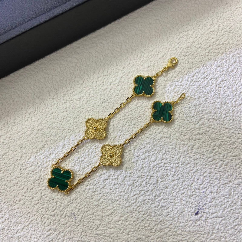 Van Cleef & Arpels bracelet  Women's gold hot malachite green bracelet jewelry