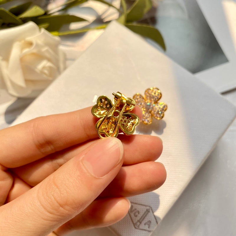 Van Cleef & Arpels  Four hearts full of diamond flowers, high carbon diamond full diamond earrings   Jewelry