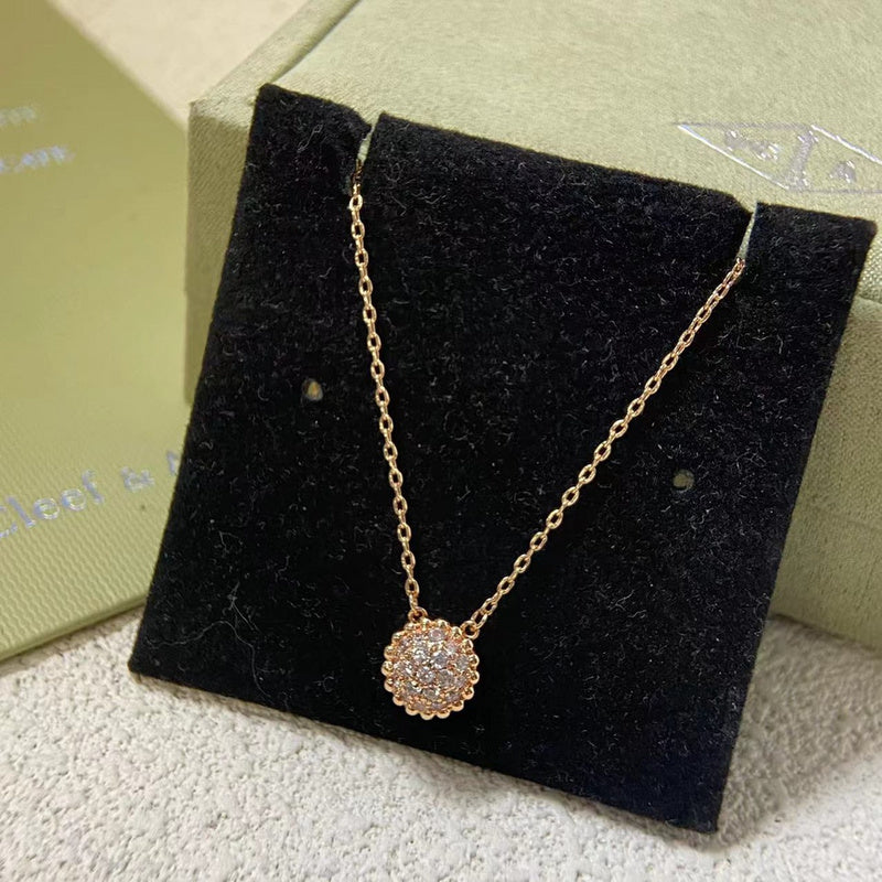 Van Cleef & Arpels   New Product Full Diamond Candy Necklace Jewelry