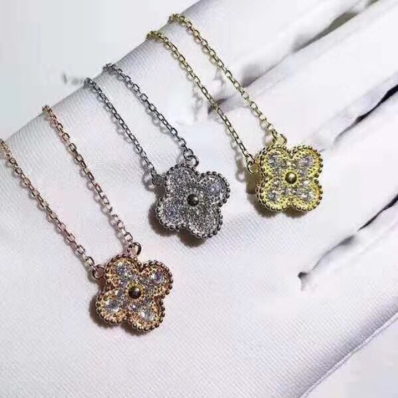 Van Cleef & Arpels  Women's Full Diamond Necklace Jewelry