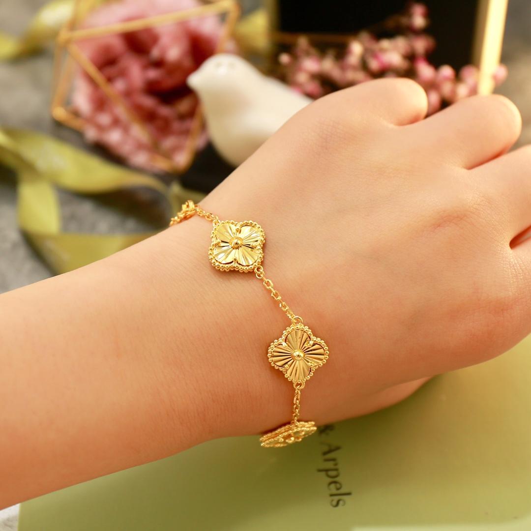 Van Cleef & Arpels Fashion new bracelet for lady jewelry about 20cm high quality gold plated jewelry